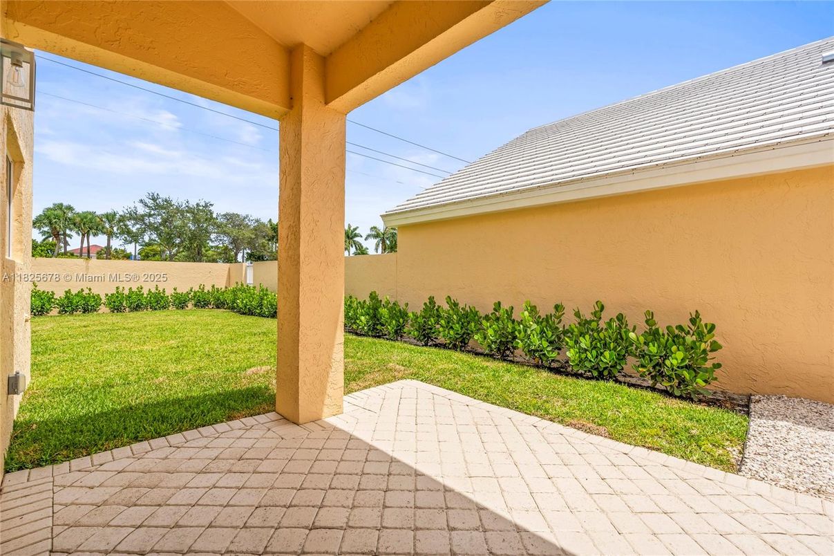 Backyard, Exterior