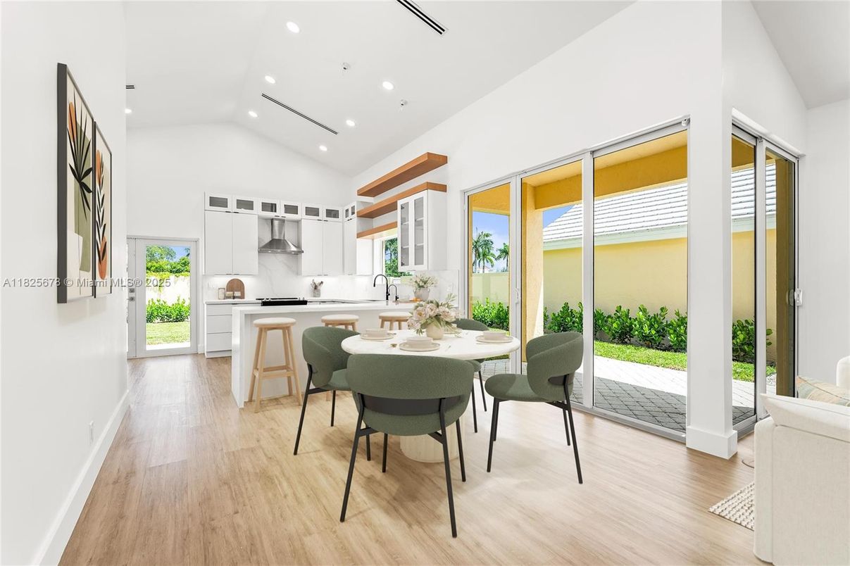 Dining room, Interior, Kitchen, Recessed Lighting, Wood Texture Flooring