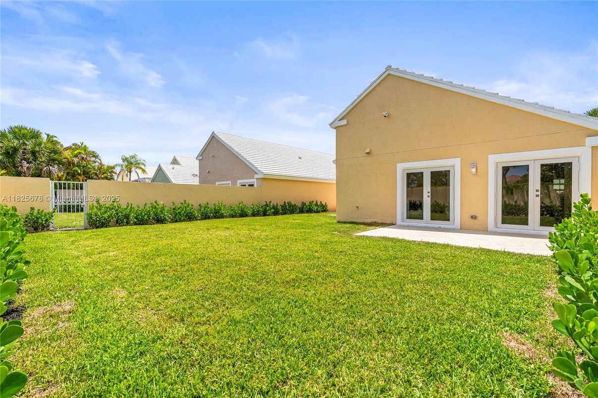Backyard, Exterior