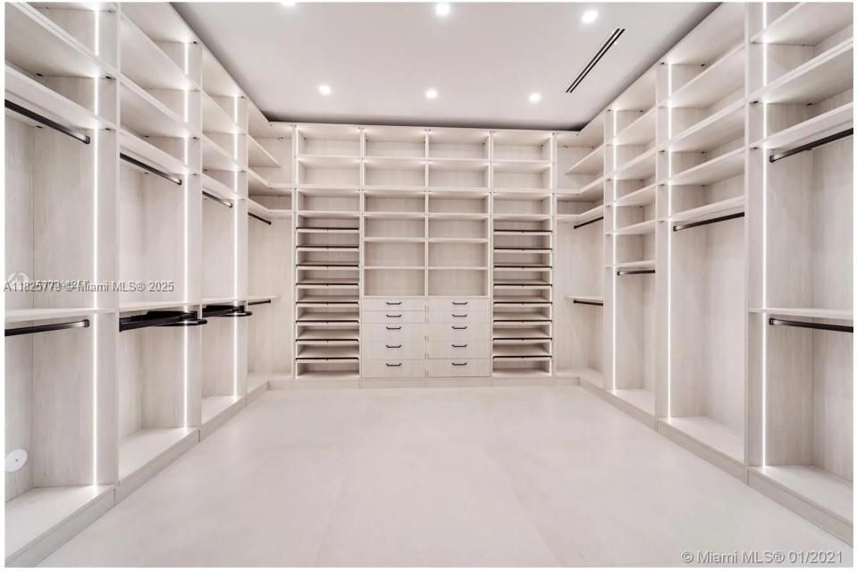 Interior, Recessed Lighting, Walk-in Closets