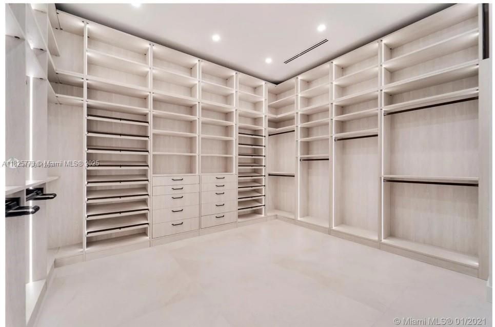 Interior, Recessed Lighting, Walk-in Closets