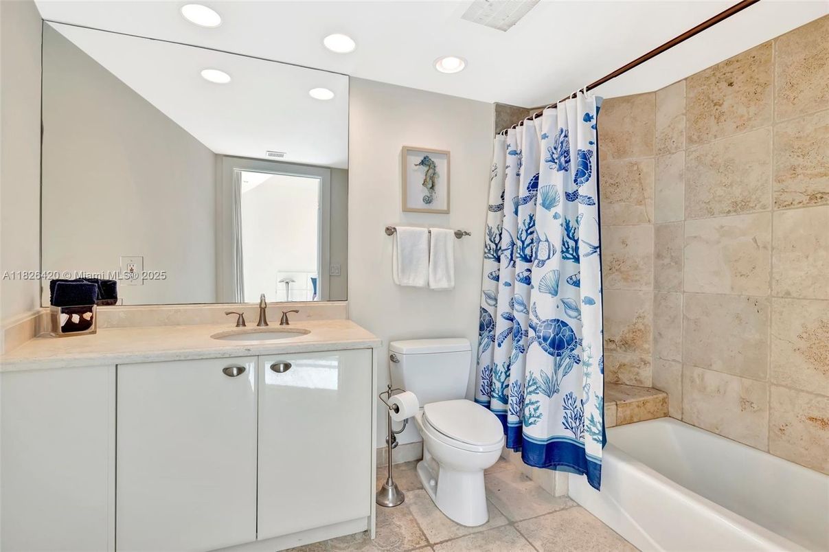 Bathroom, Interior, Recessed Lighting
