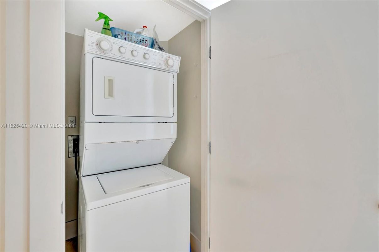 Interior, Utility Closets, Washer