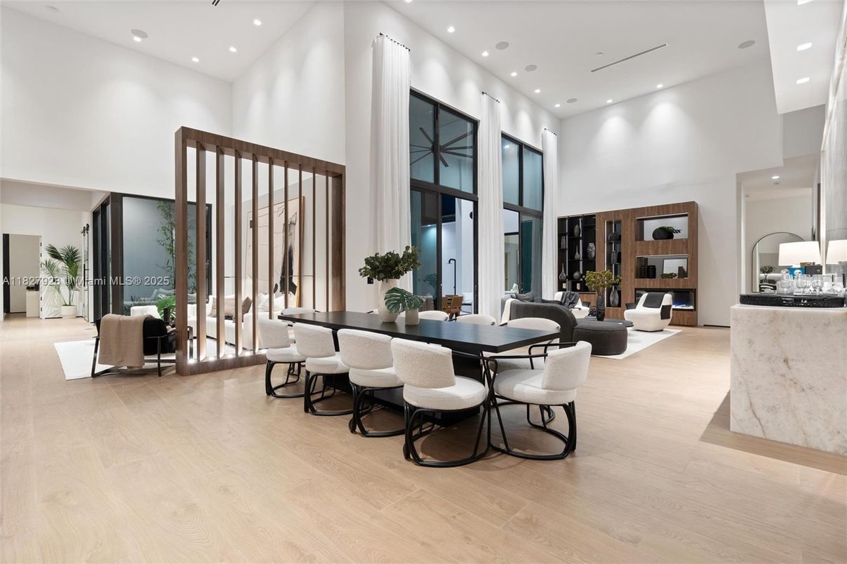 Dining room, Interior, Living room, Recessed Lighting, Wood Texture Flooring