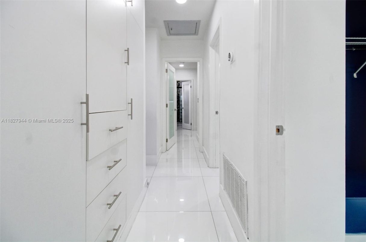 Interior, Recessed Lighting