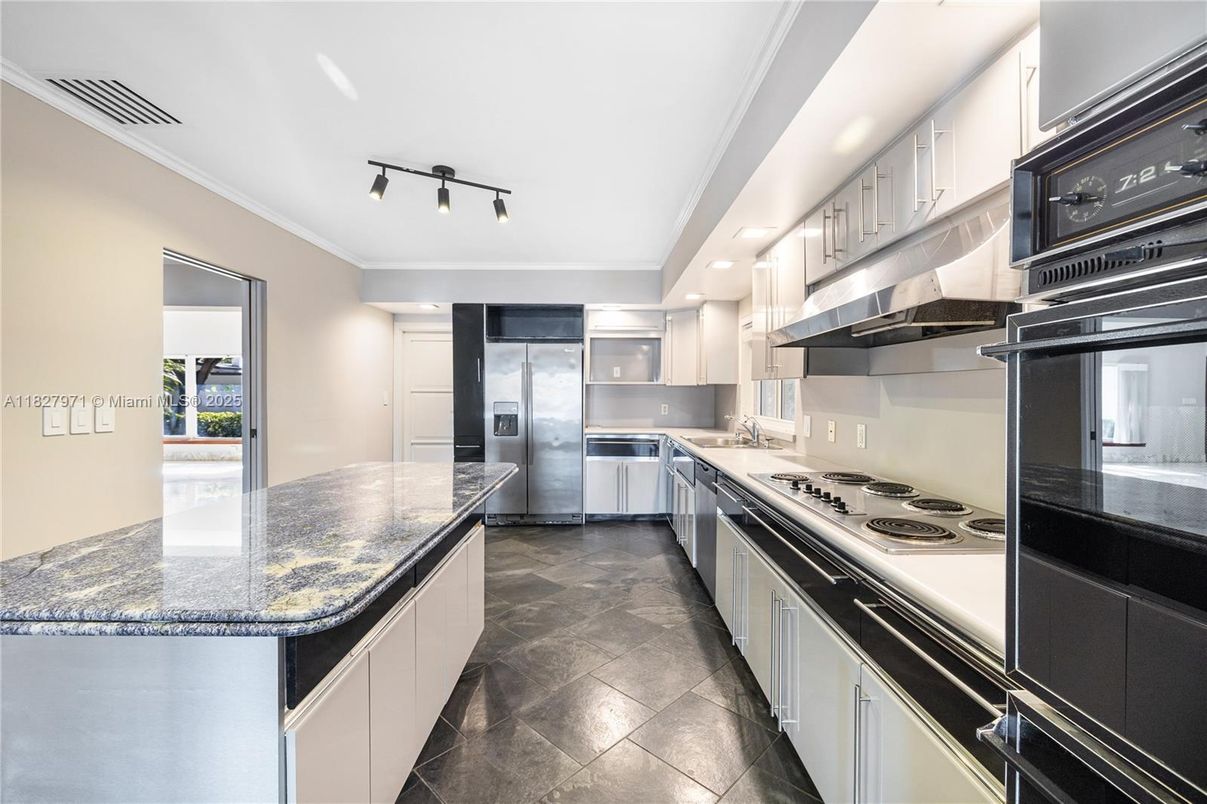Interior, Kitchen, Stainless Steel Appliances