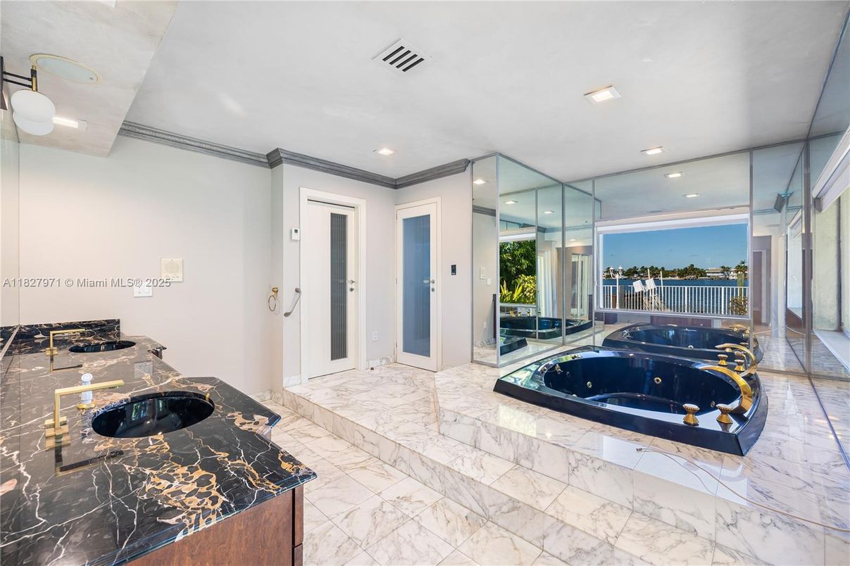 Interior, Marble, Recessed Lighting, Water