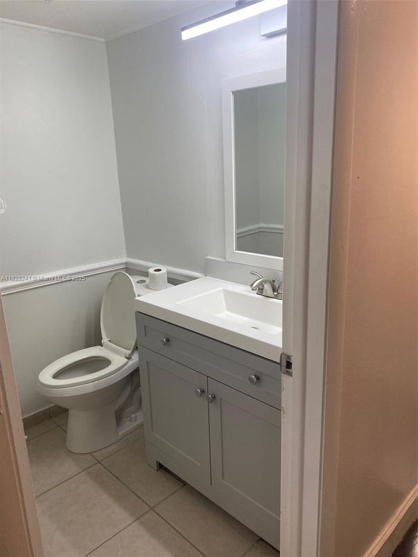 Bathroom, Interior