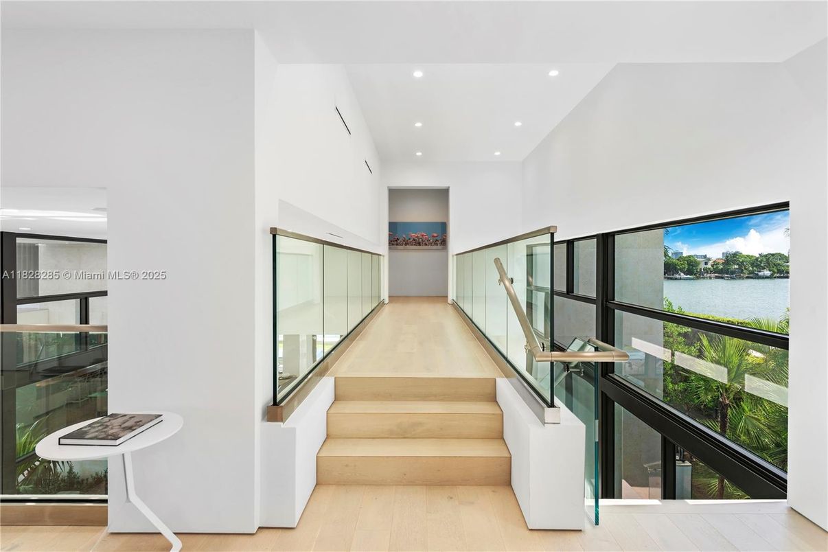 Interior, Recessed Lighting, Water, Wood Texture Flooring