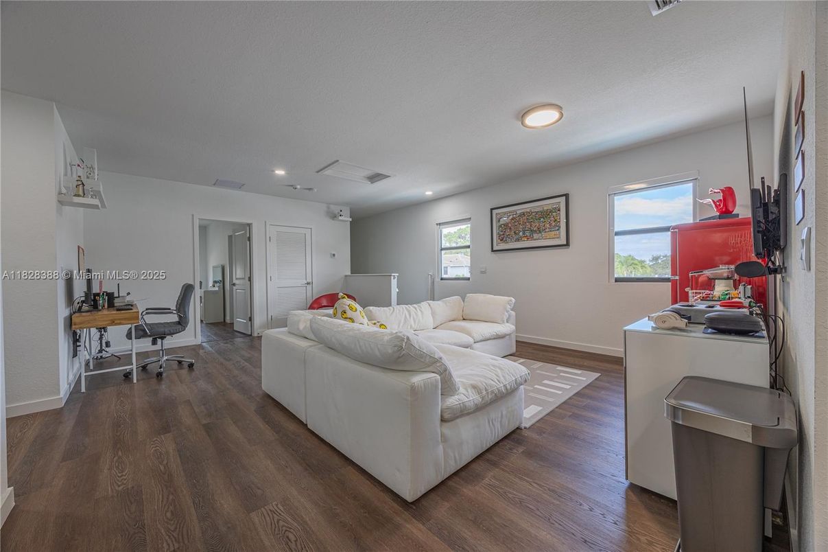 Home Office, Interior, Living room, Recessed Lighting, Wood Texture Flooring