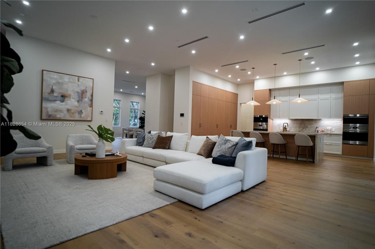 Interior, Kitchen, Living room, Pendant Lights, Recessed Lighting, Stainless Steel Appliances, Wood Texture Flooring