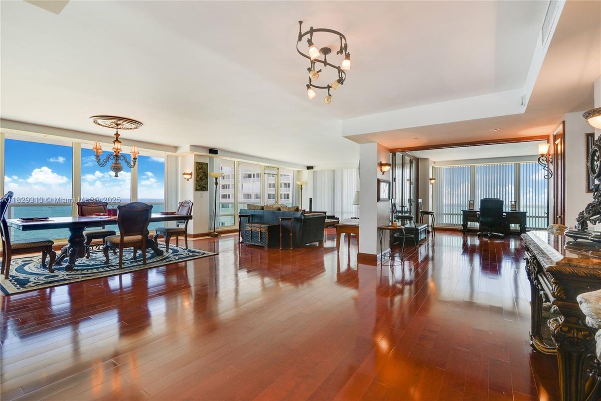 Chandelier, Dining room, Interior, Living room, Water, Wood Texture Flooring