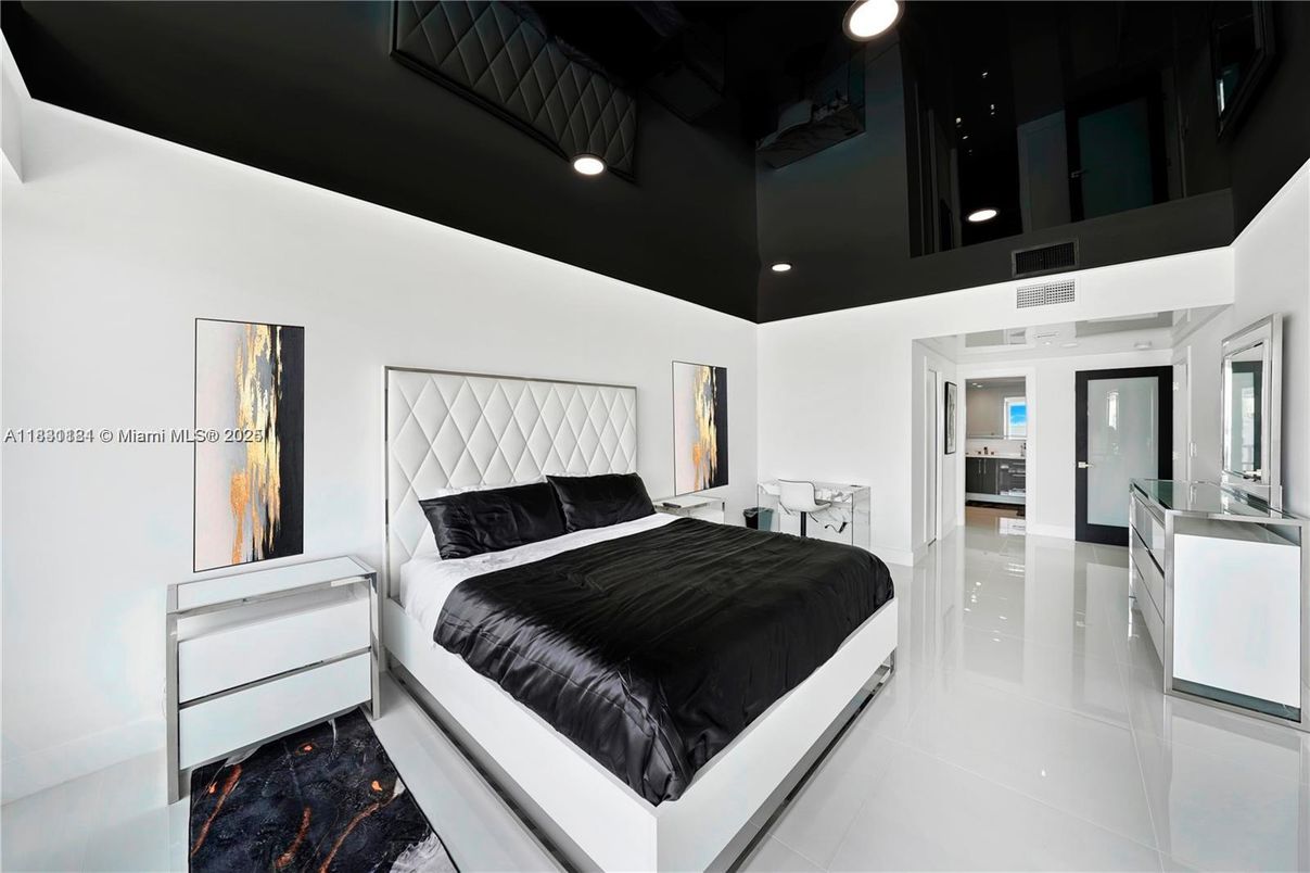 Bedroom, Interior, Recessed Lighting