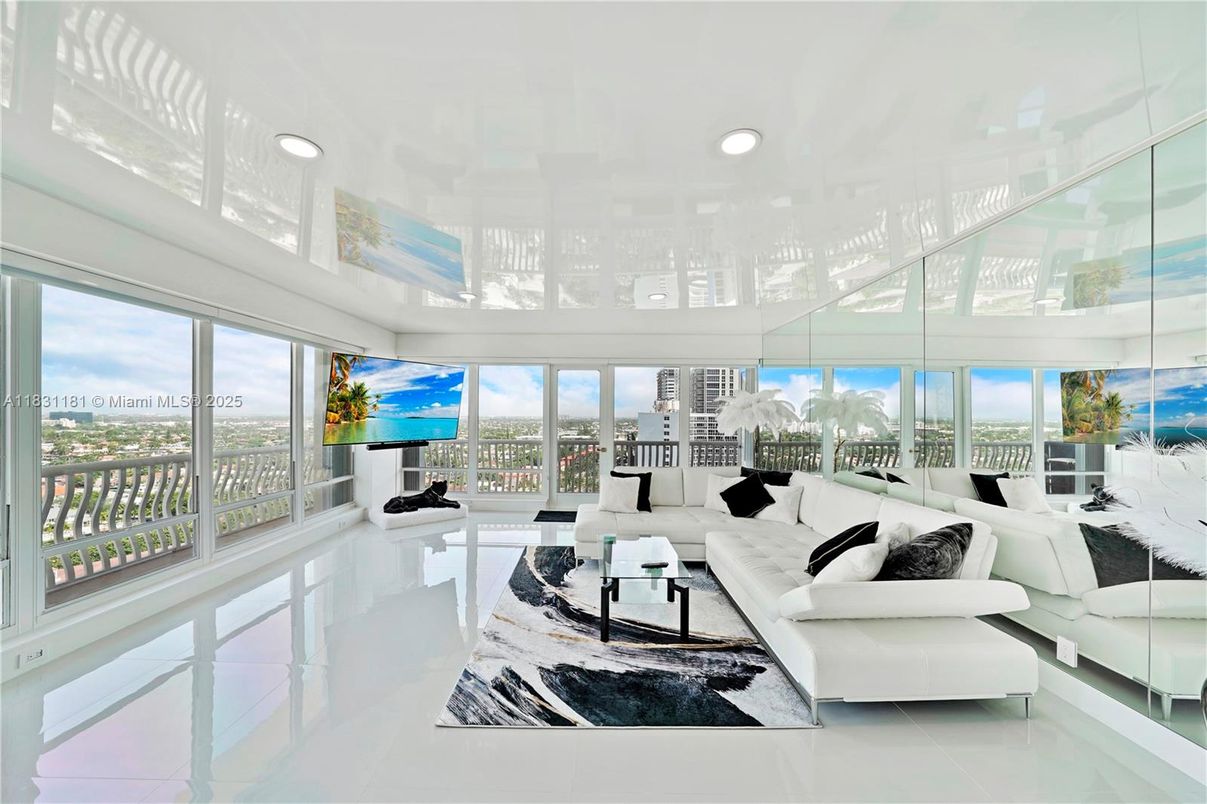 Interior, Living room, Recessed Lighting, Water