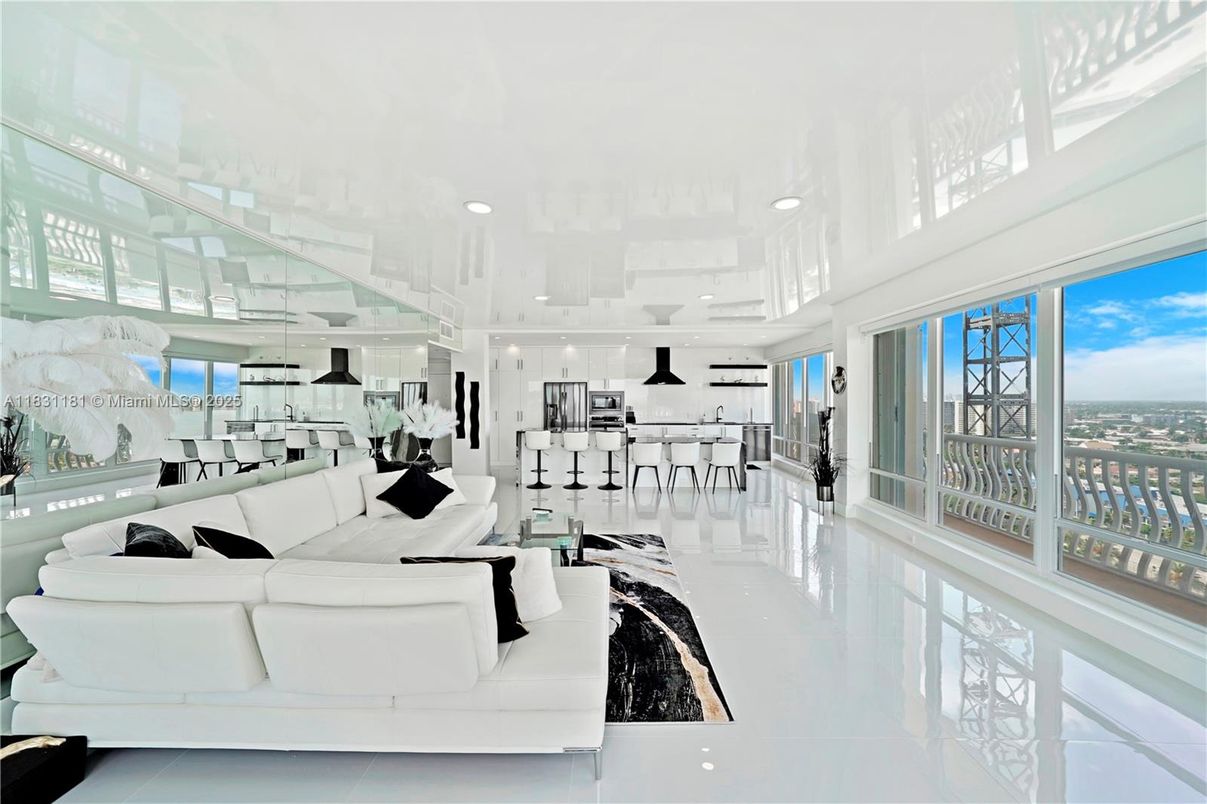 Interior, Kitchen, Living room, Recessed Lighting, Water