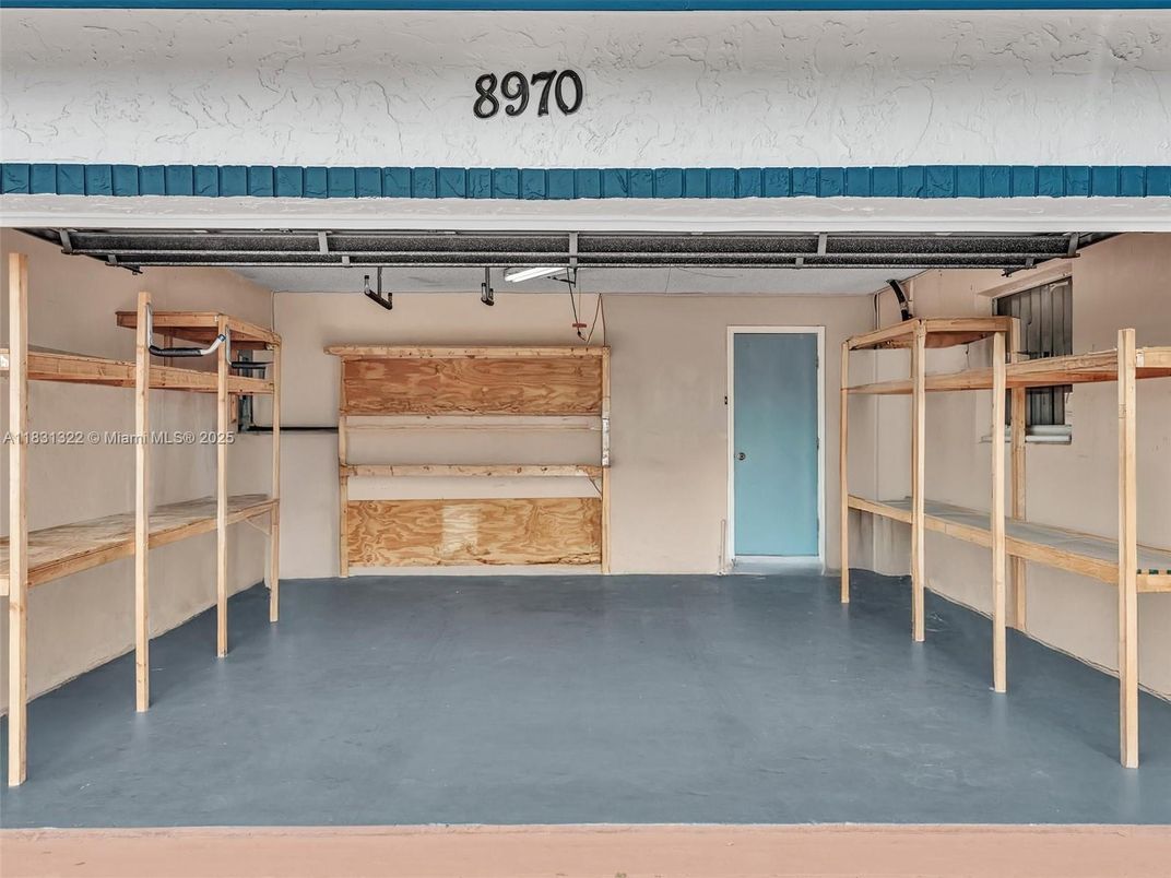Garage, Interior