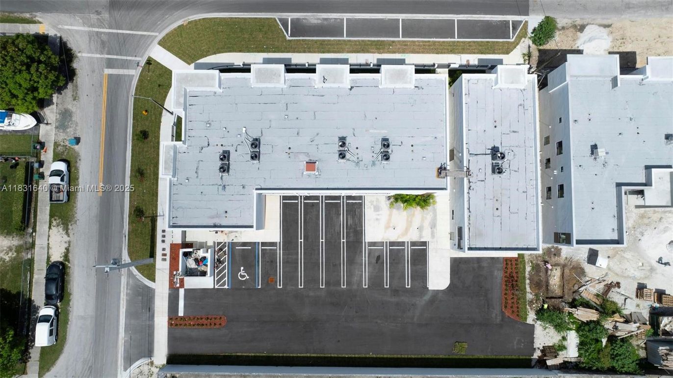 Exterior, Drone