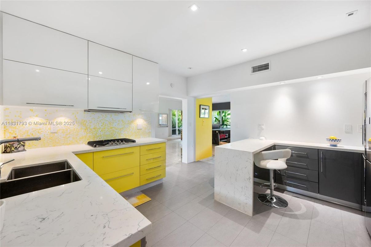 Interior, Kitchen, Recessed Lighting