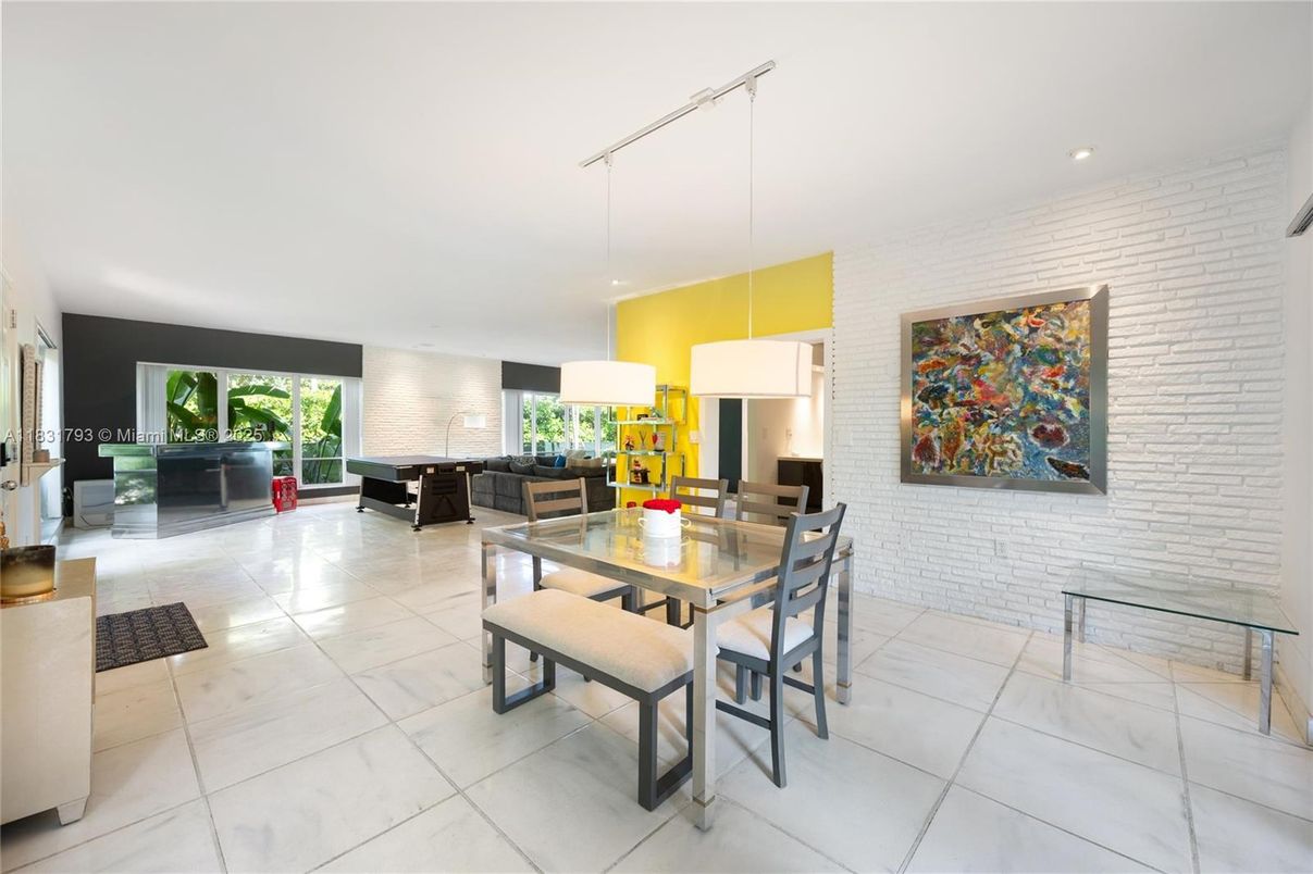 Dining room, Interior, Living room, Pendant Lights, Recessed Lighting, Stone Walls