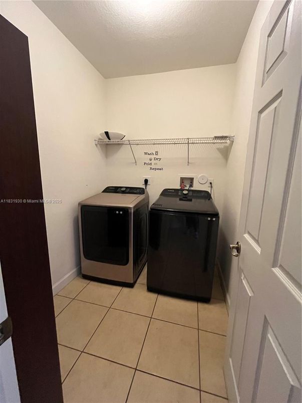 Interior, Washer