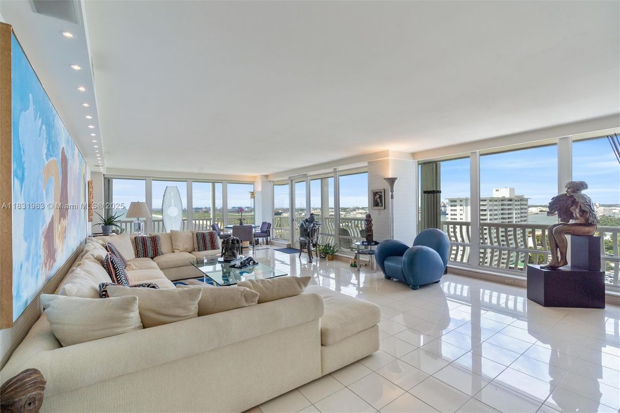 Interior, Living room, Recessed Lighting, Water