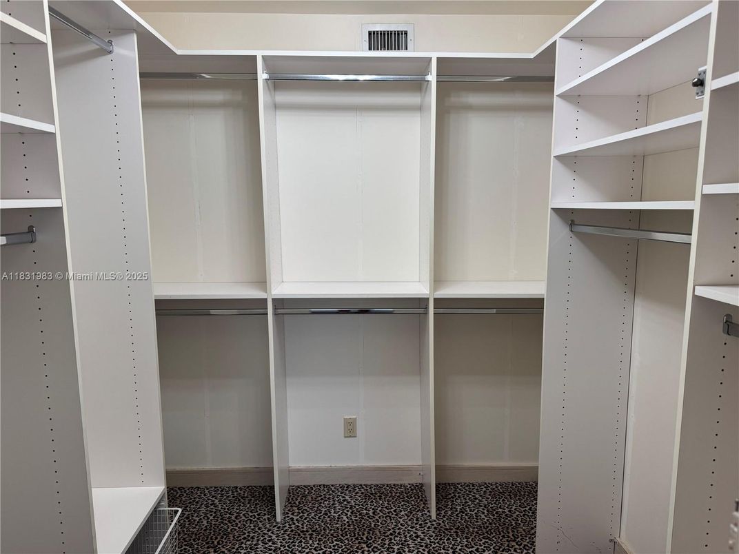 Interior, Walk-in Closets