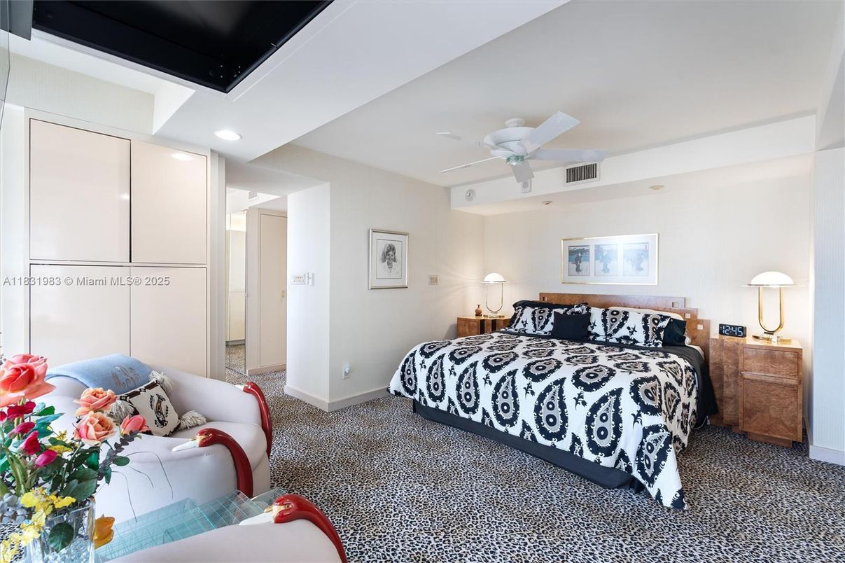 Bedroom, Interior, Recessed Lighting