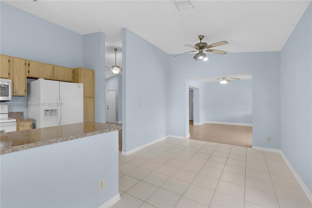 Empty room, Interior, Kitchen