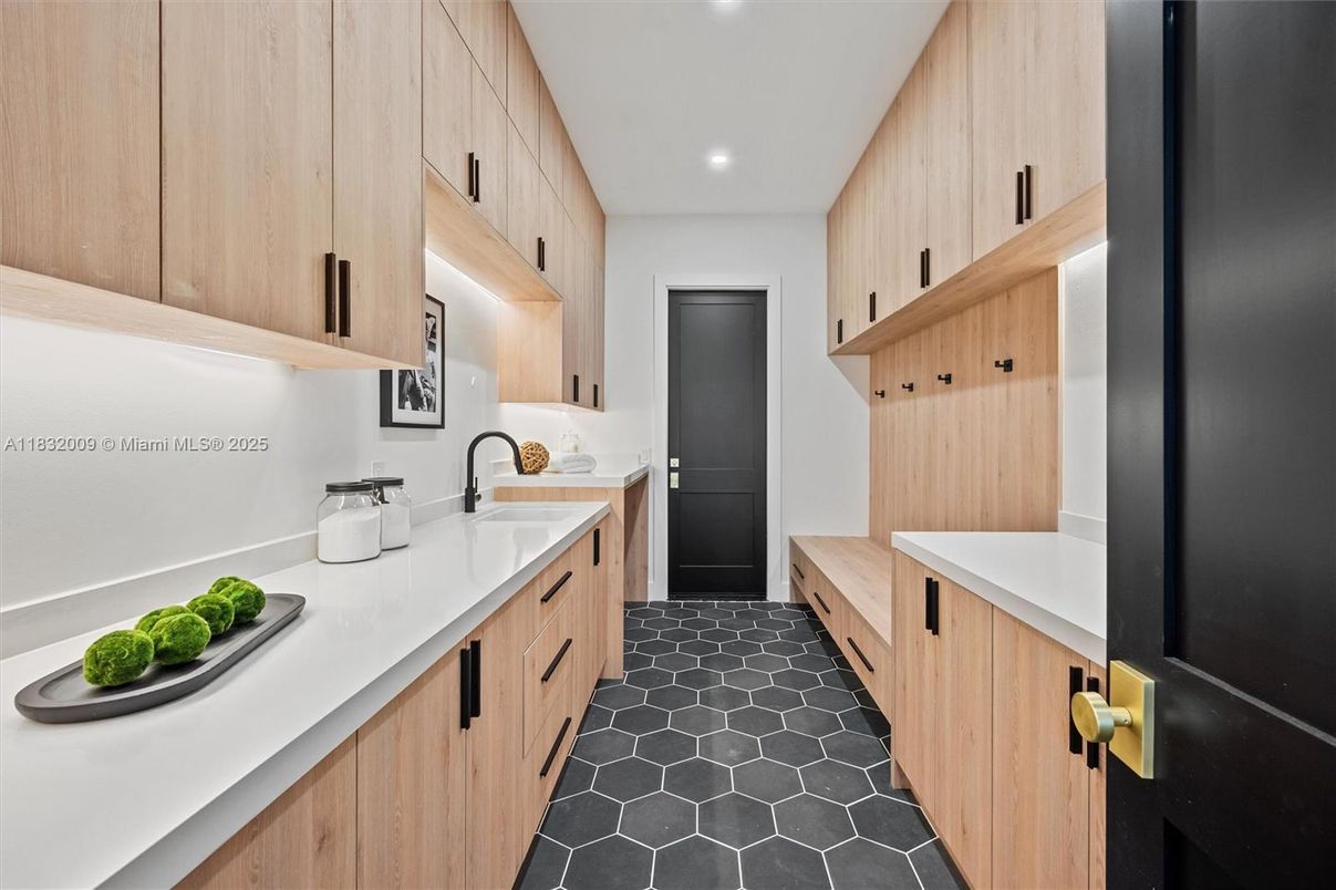Interior, Kitchen, Recessed Lighting