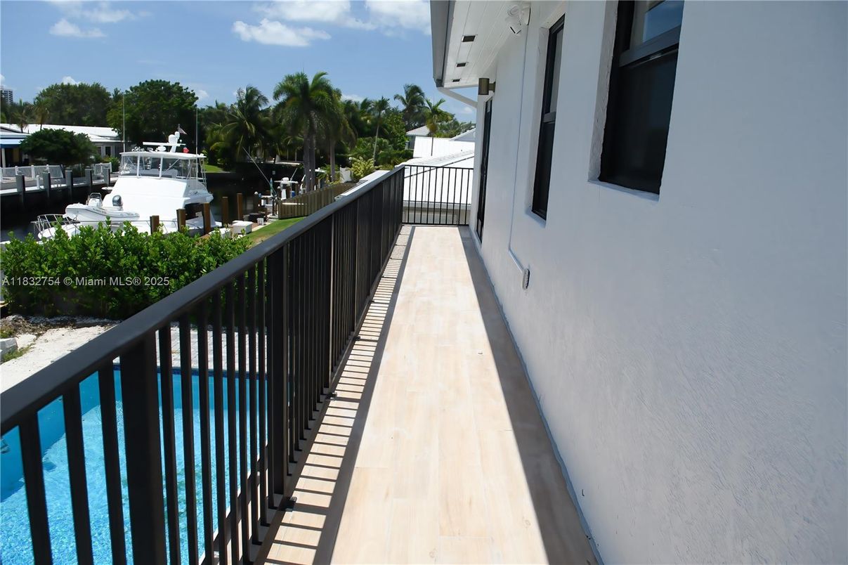 Exterior, Pool, Other