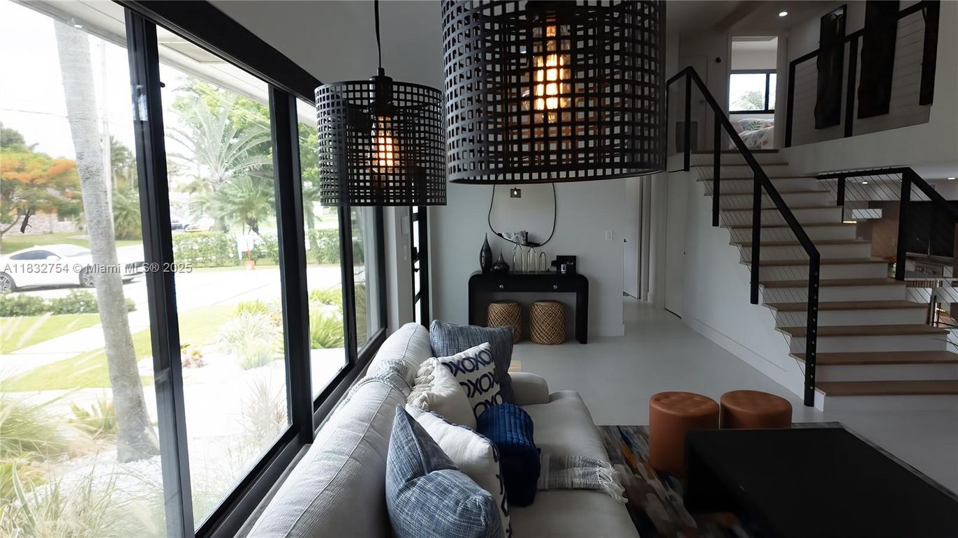 Interior, Living room, Pendant Lights