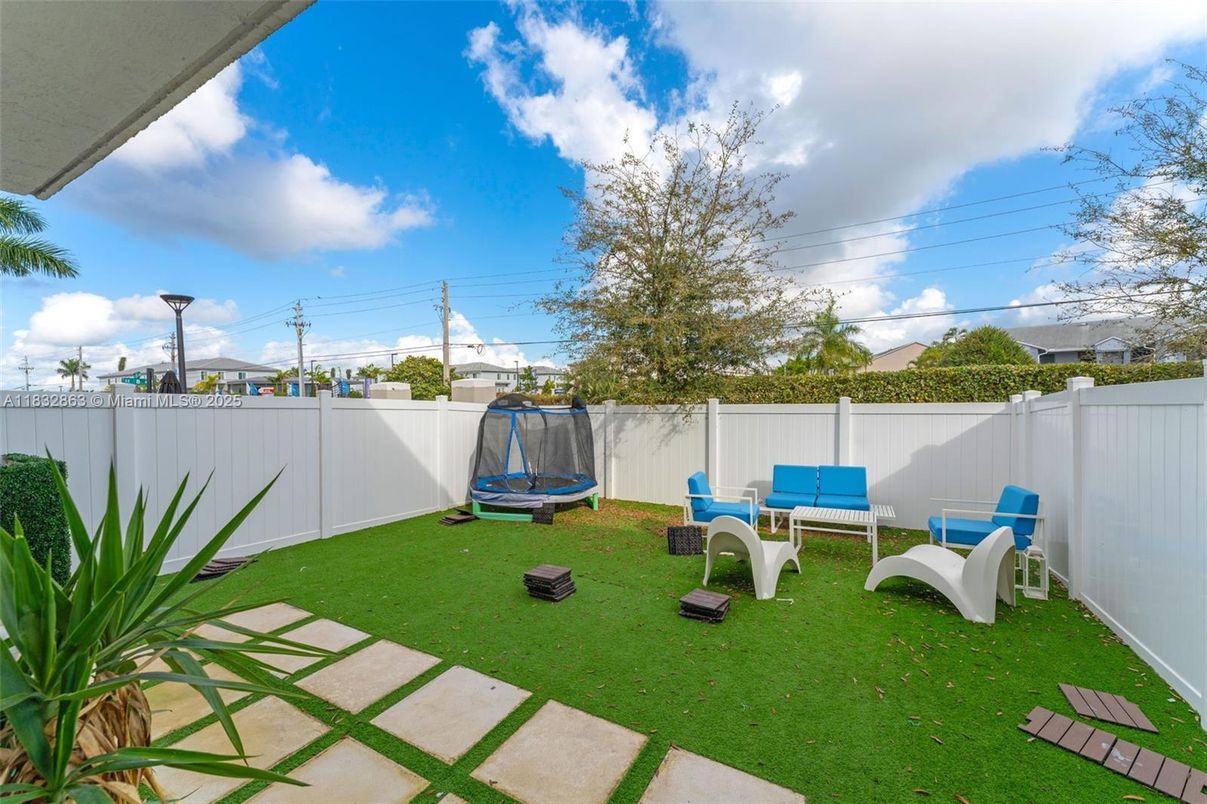 Backyard, Exterior, Playground