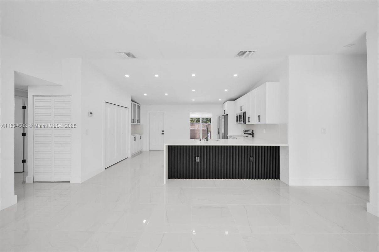 Interior, Kitchen, Marble, Recessed Lighting