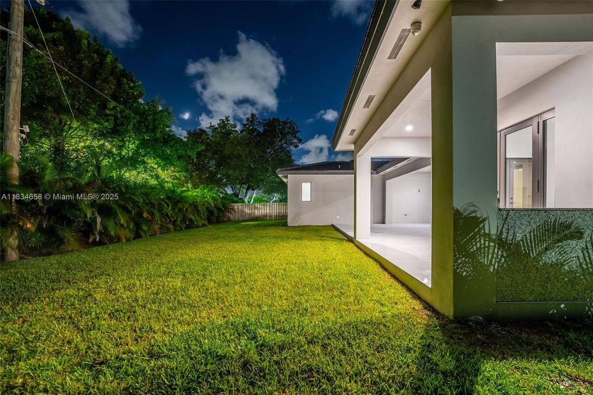Backyard, Exterior