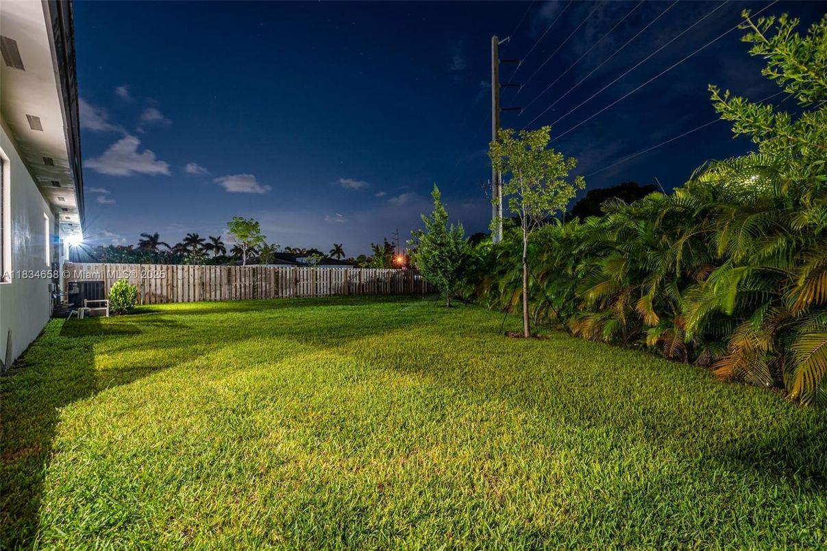 Backyard, Exterior