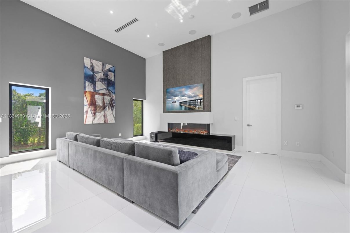 Fireplace, Interior, Living room, Recessed Lighting