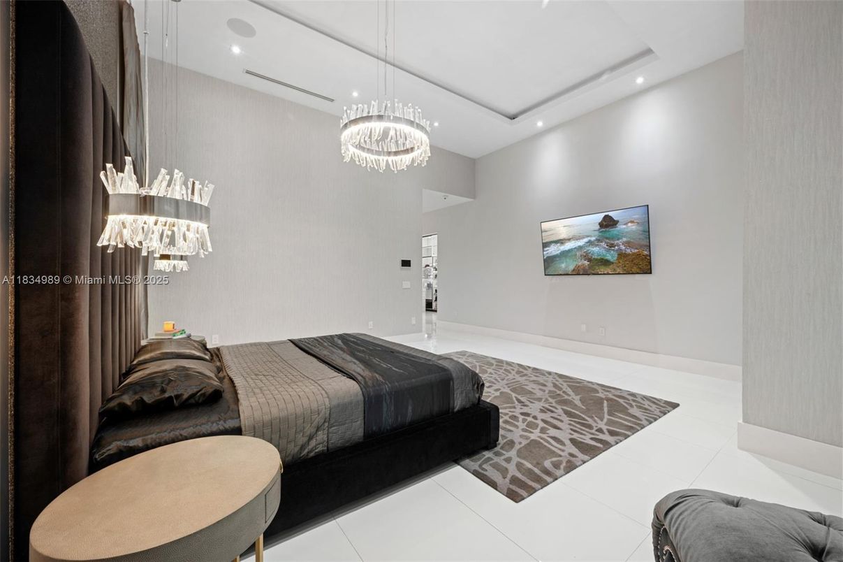Bedroom, Chandelier, Interior, Recessed Lighting