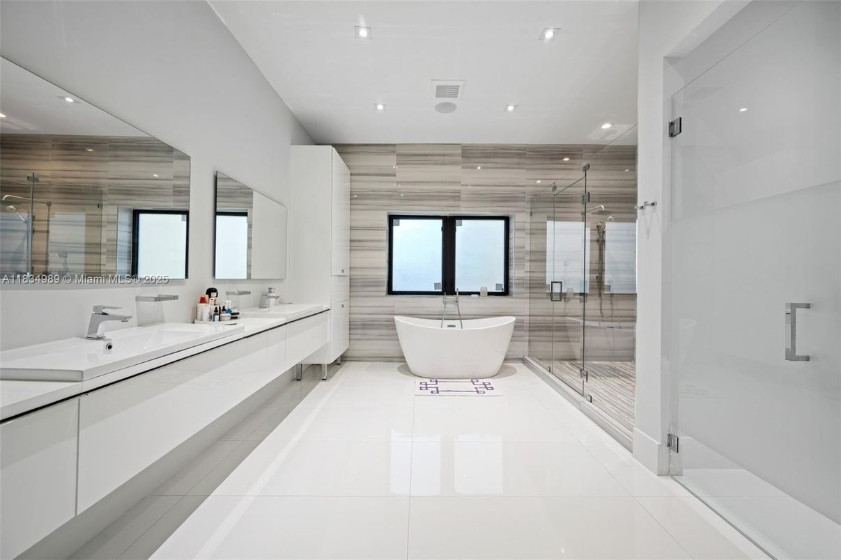 Bathroom, Dual Sink Vanities, Free Standing Baths, Glass Shower, Interior, Recessed Lighting