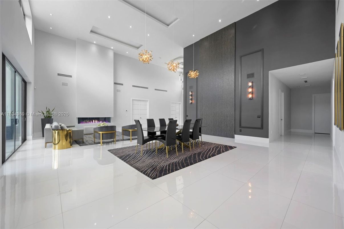 Chandelier, Dining room, Fireplace, Interior, Recessed Lighting