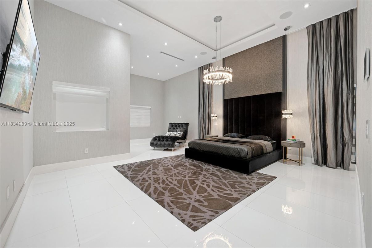 Chandelier, Interior, Recessed Lighting