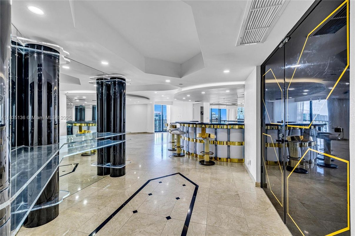 Interior, Recessed Lighting