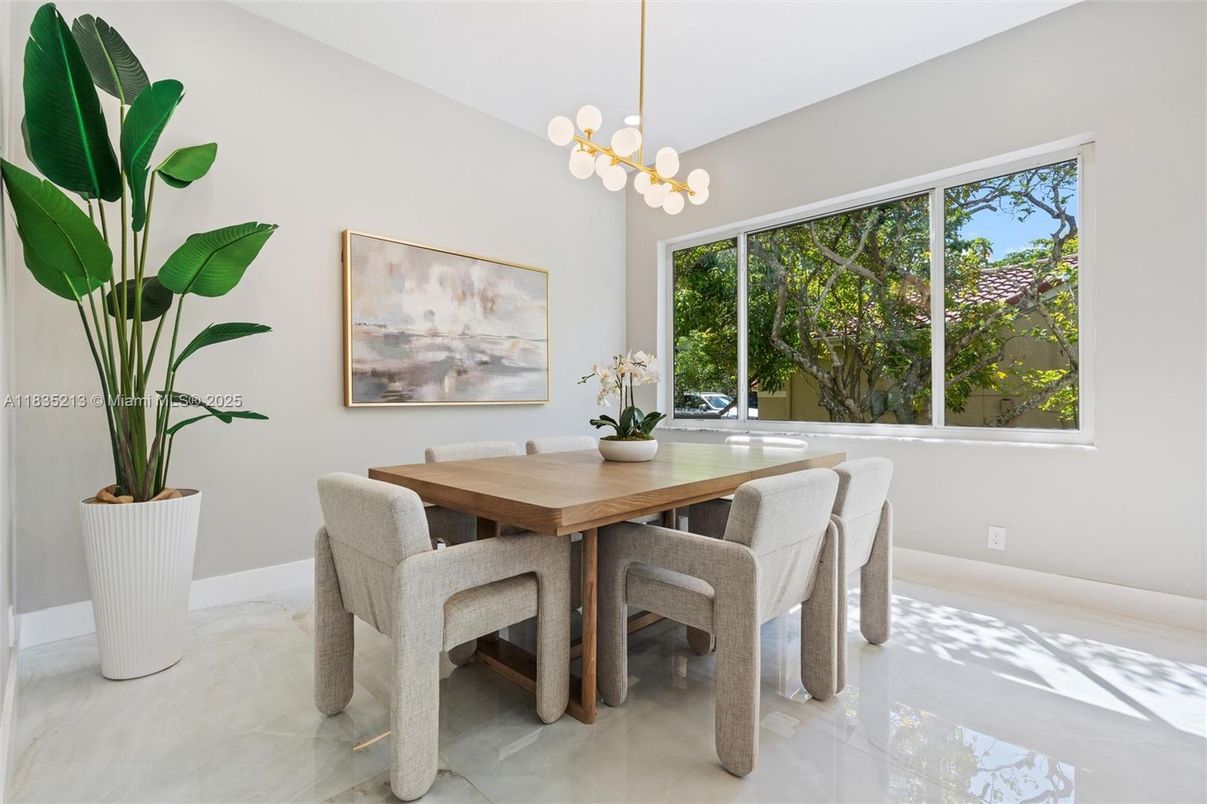 Dining room, Interior, Marble, Pendant Lights