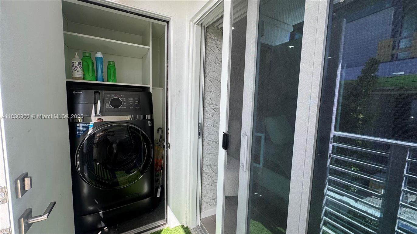 Interior, Utility Closets, Washer