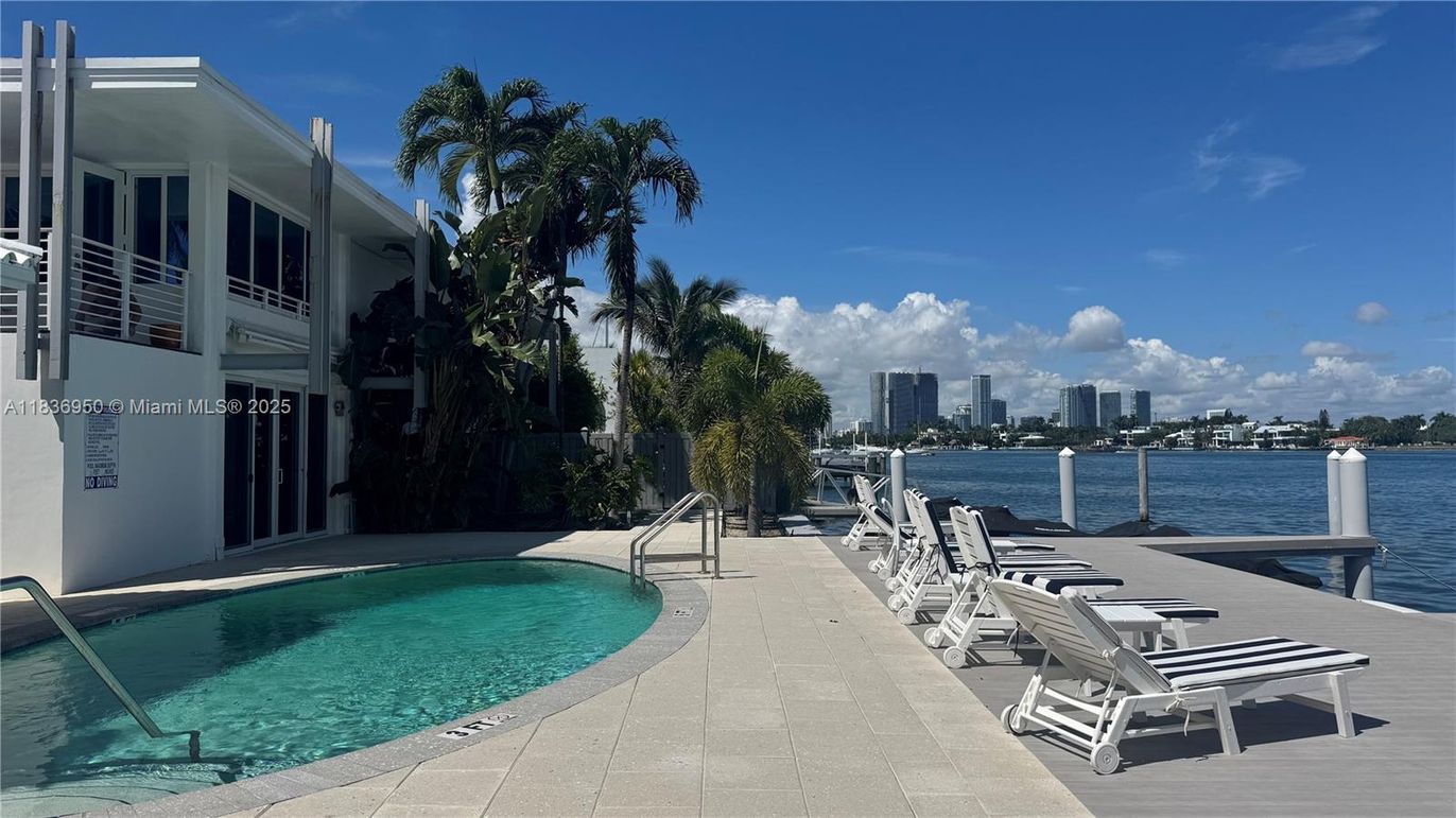 Exterior, Pool, Water