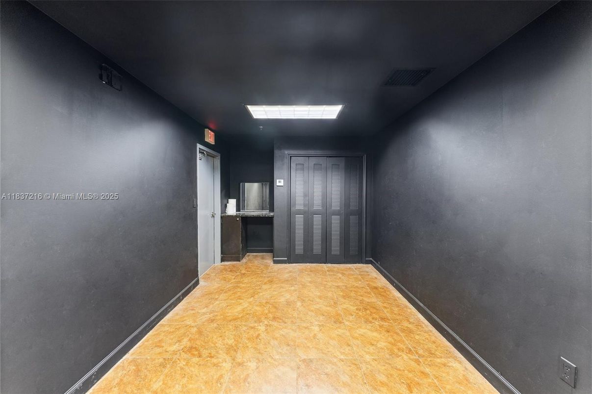 Interior, Recessed Lighting