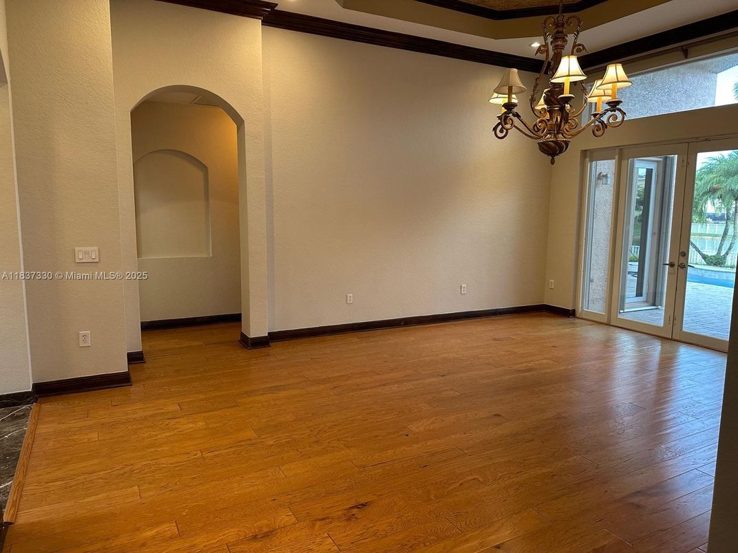 Chandelier, Empty room, Interior, Wood Texture Flooring