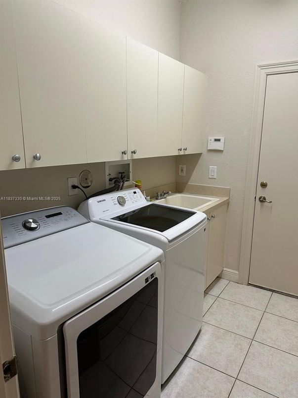 Interior, Washer