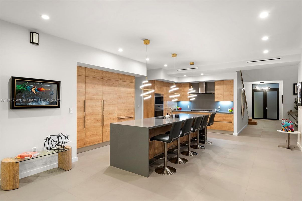 Interior, Kitchen, Pendant Lights, Recessed Lighting, Stainless Steel Appliances