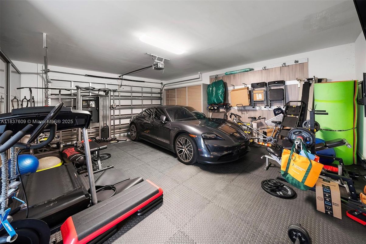 Fitness Equipment, Garage, Interior