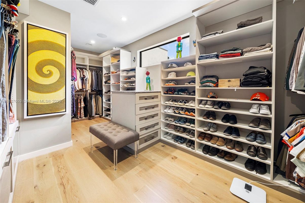 Interior, Recessed Lighting, Walk-in Closets, Wood Texture Flooring